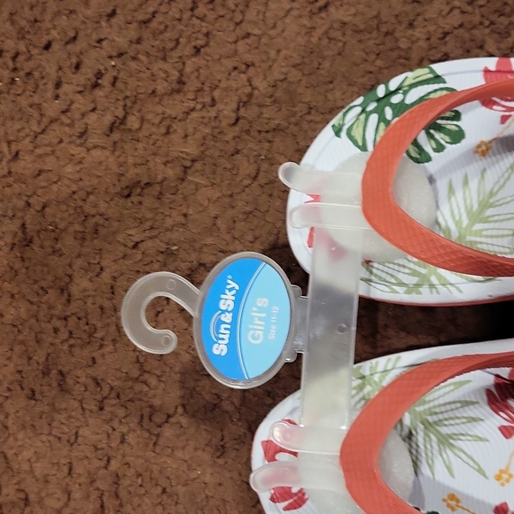 Girls Flip- Flops - Picture 2 of 2